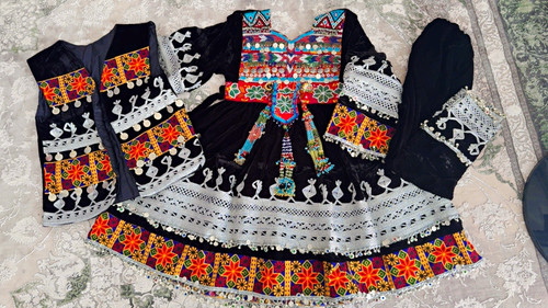 Damen samt abendkleid bestickt - samt,
